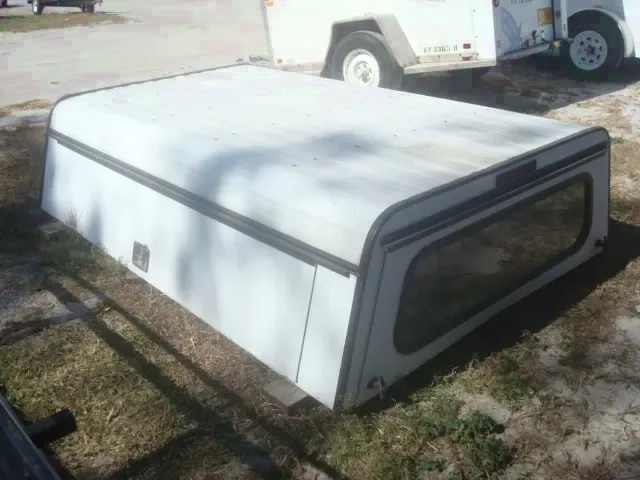 USED 8' White Truck Bed Topper - Hudson, FL